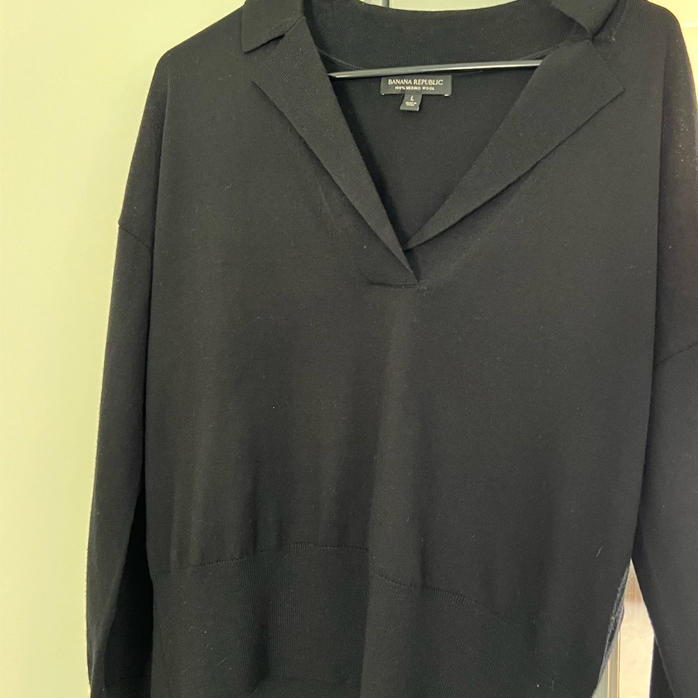 Banana Republic Classic Black Wool Sweater - Picture 4 of 4